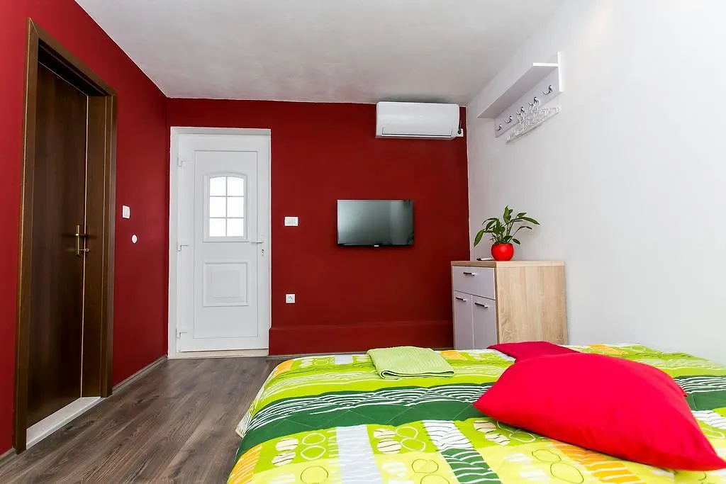 Apartments Tomas Croatia